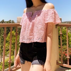❌ SOLD ❌ Pink off-the-shoulder crop top